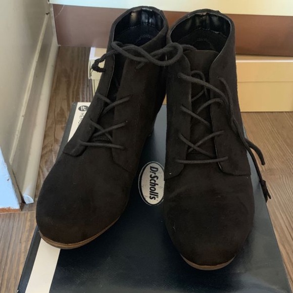 Dr. Scholl's Shoes - Dr. Scholl’s black wedge ankle booties
